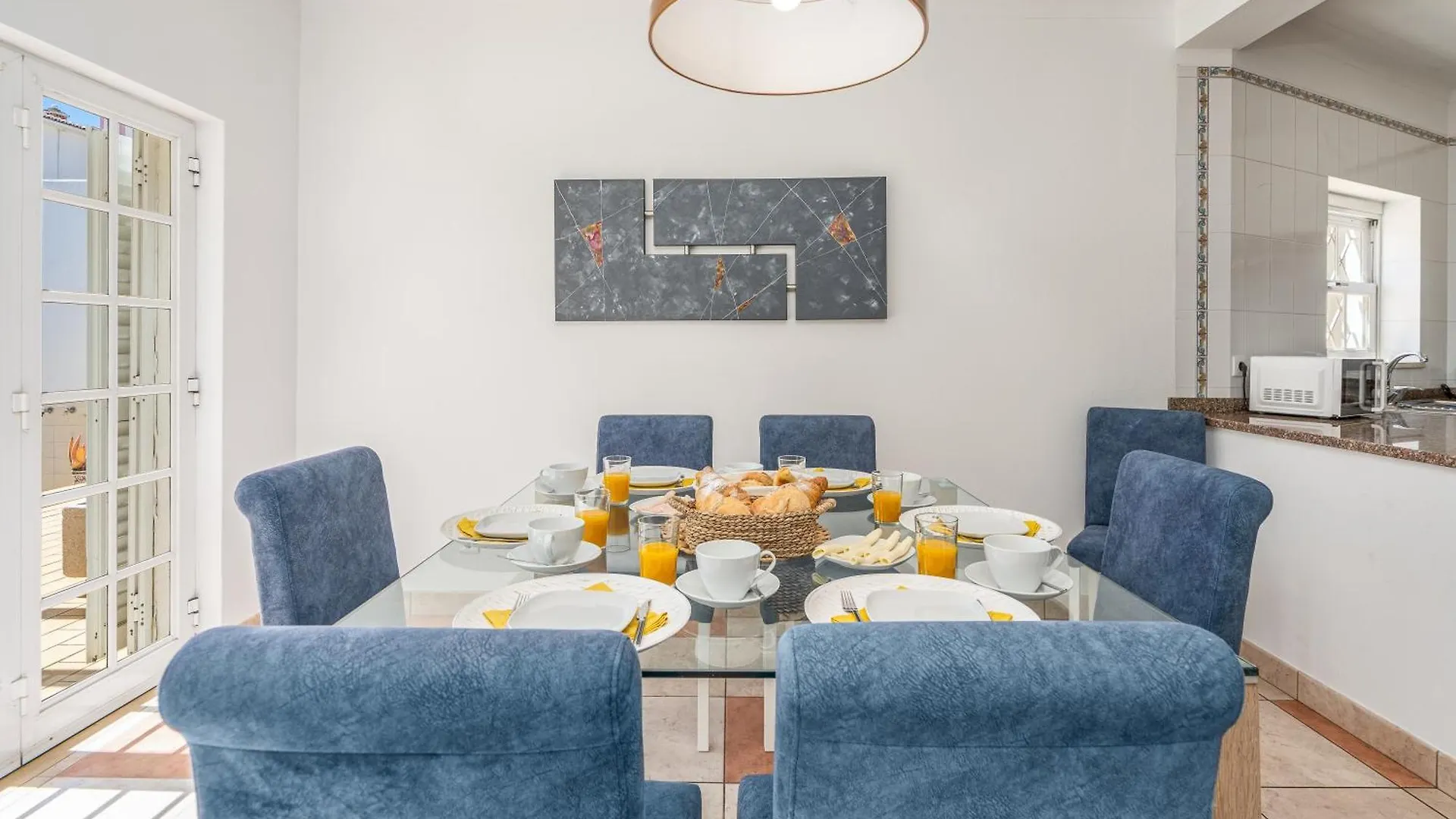 Host Wise - Spacious Family House With Garden Lagos Holiday home