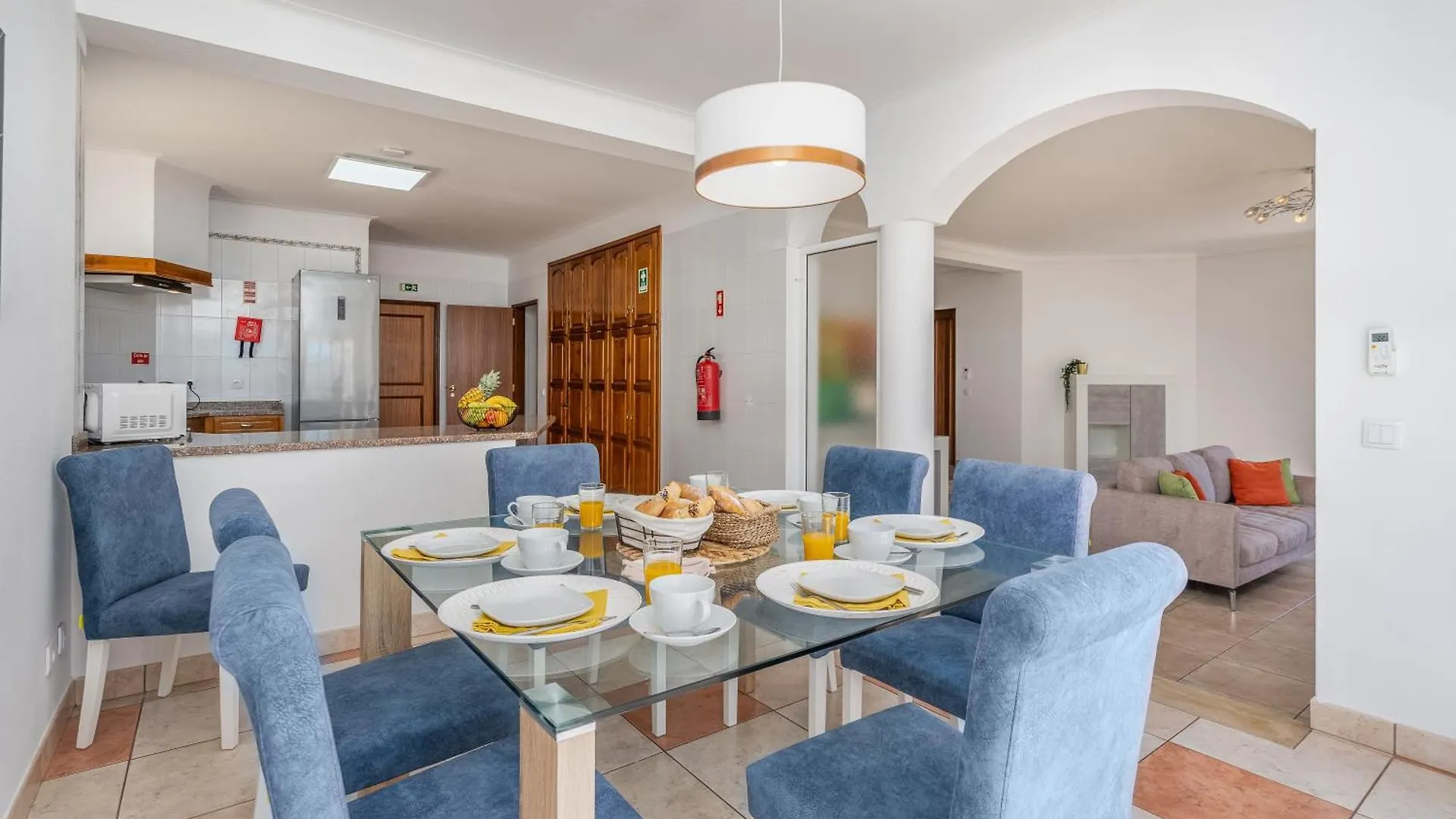 Host Wise - Spacious Family House With Garden Lagos