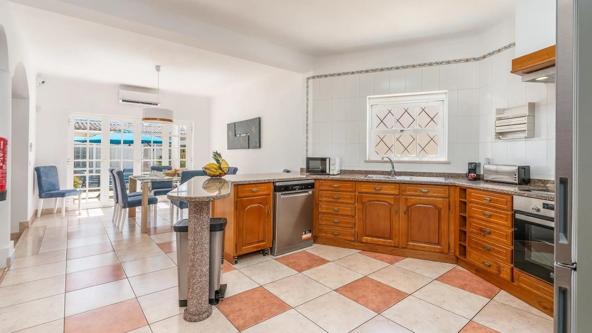 Host Wise - Spacious Family House With Garden Lagos 0*,  Portugal
