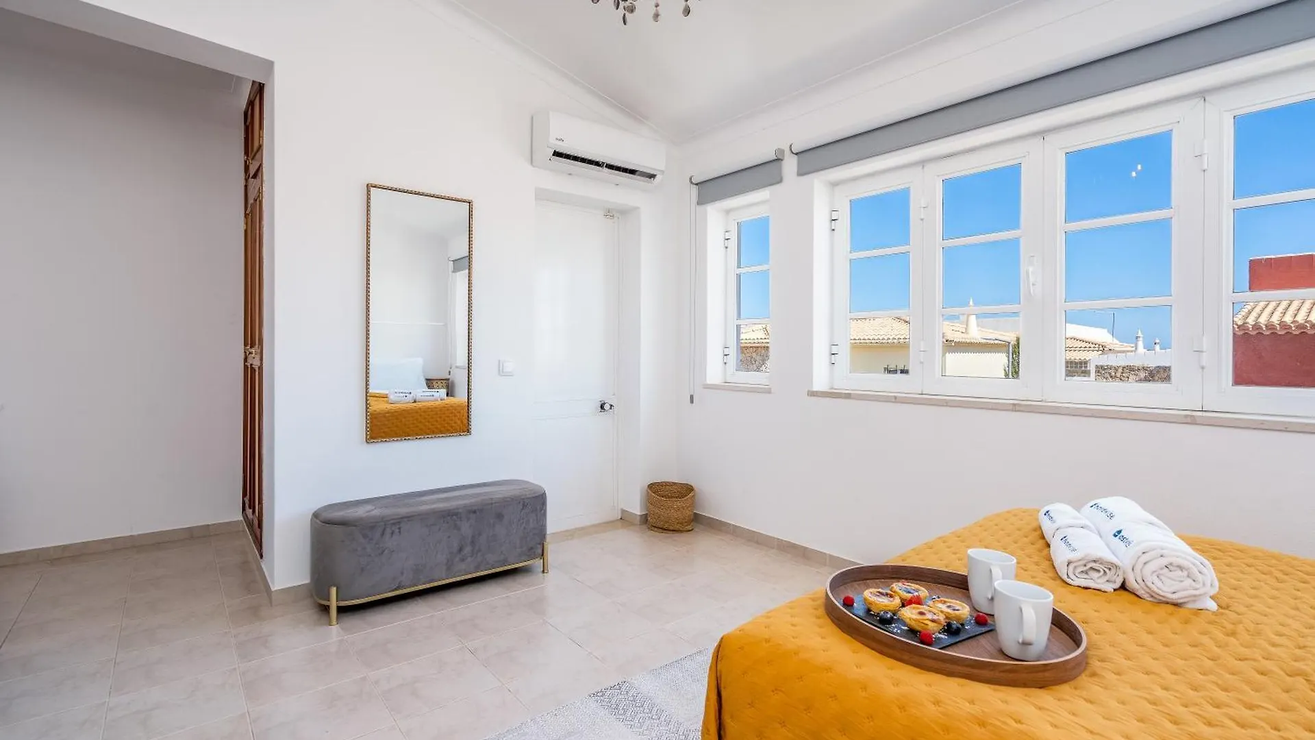 Host Wise - Spacious Family House With Garden Lagos Holiday home