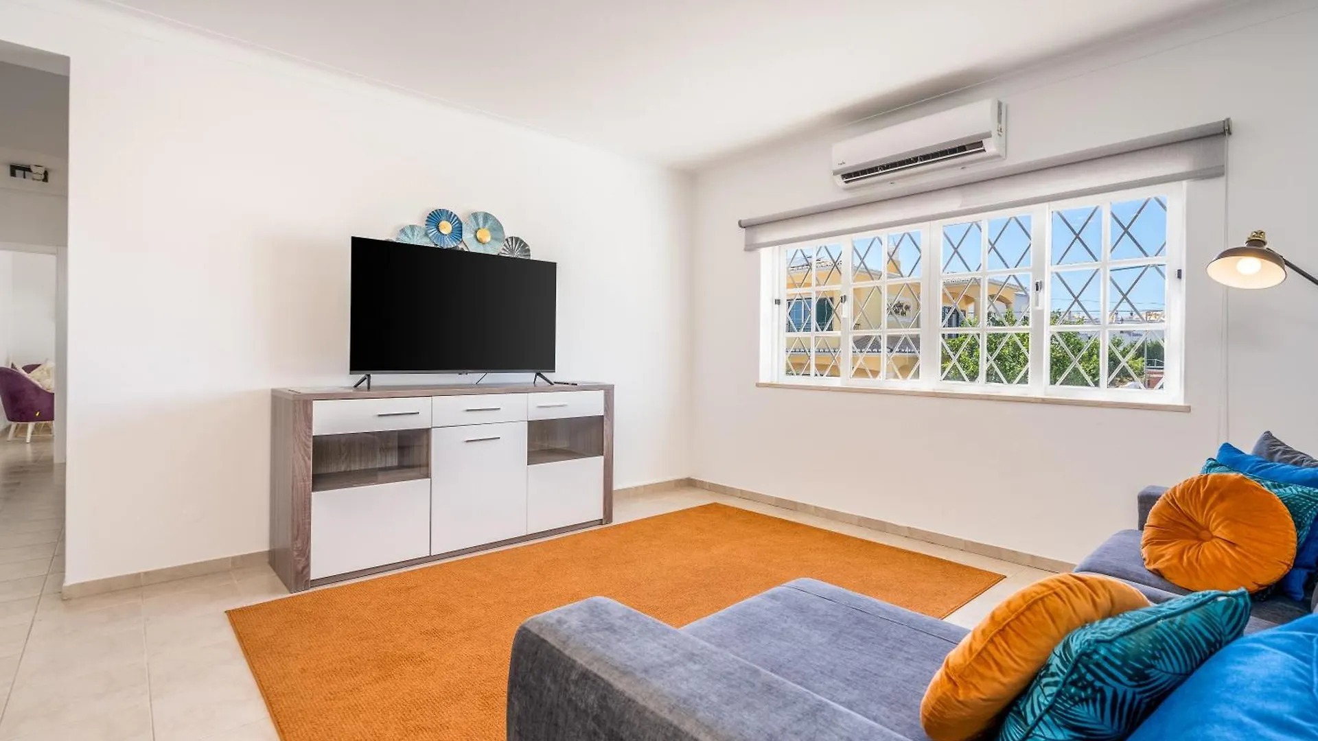 Host Wise - Spacious Family House With Garden Lagos 0*,