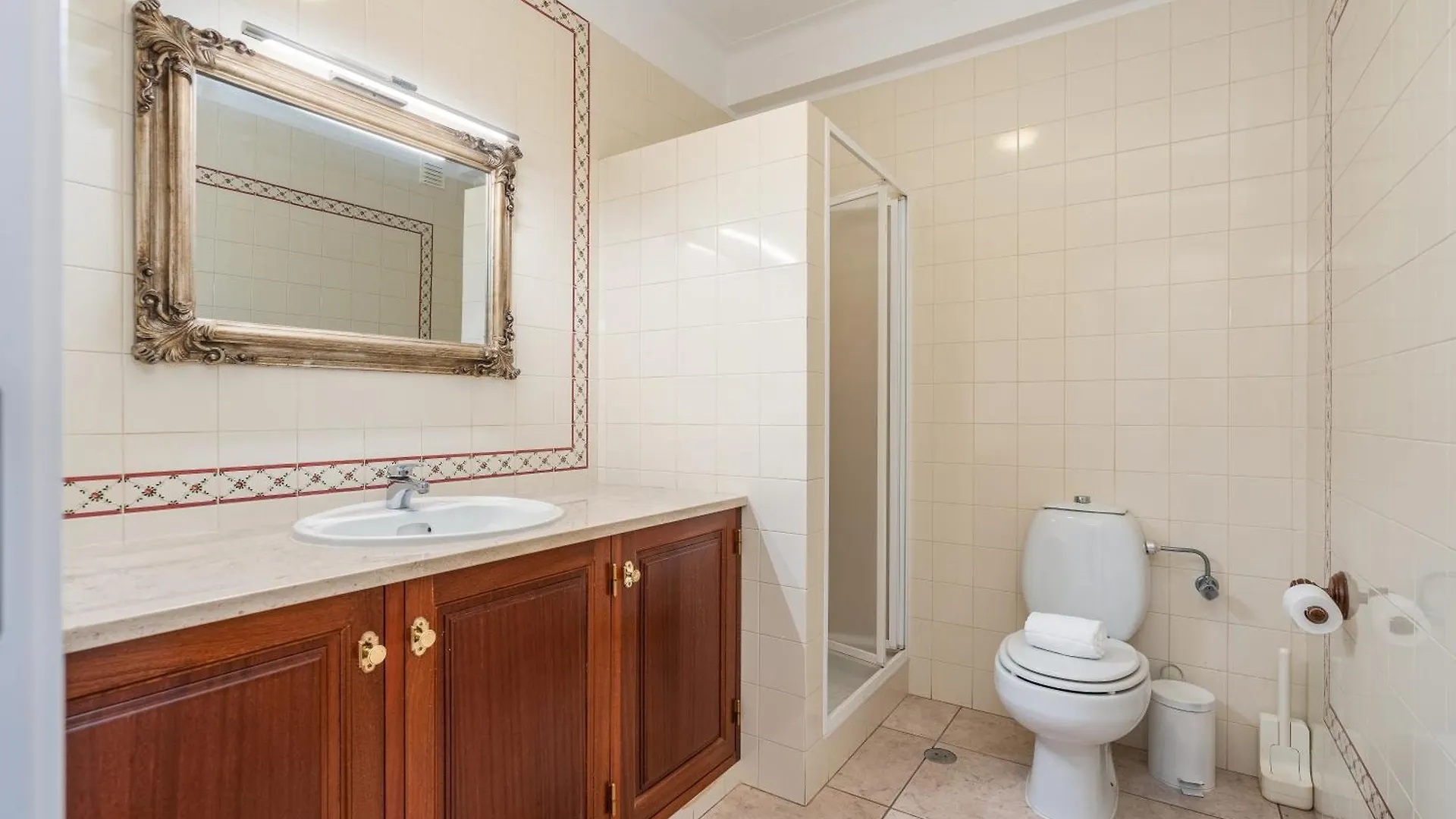 Holiday home Host Wise - Spacious Family House With Garden Lagos